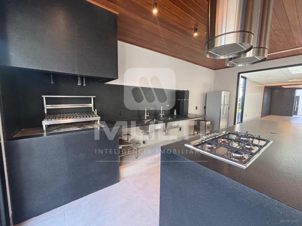 Casa à venda com 4 quartos, 363m² - Foto 11