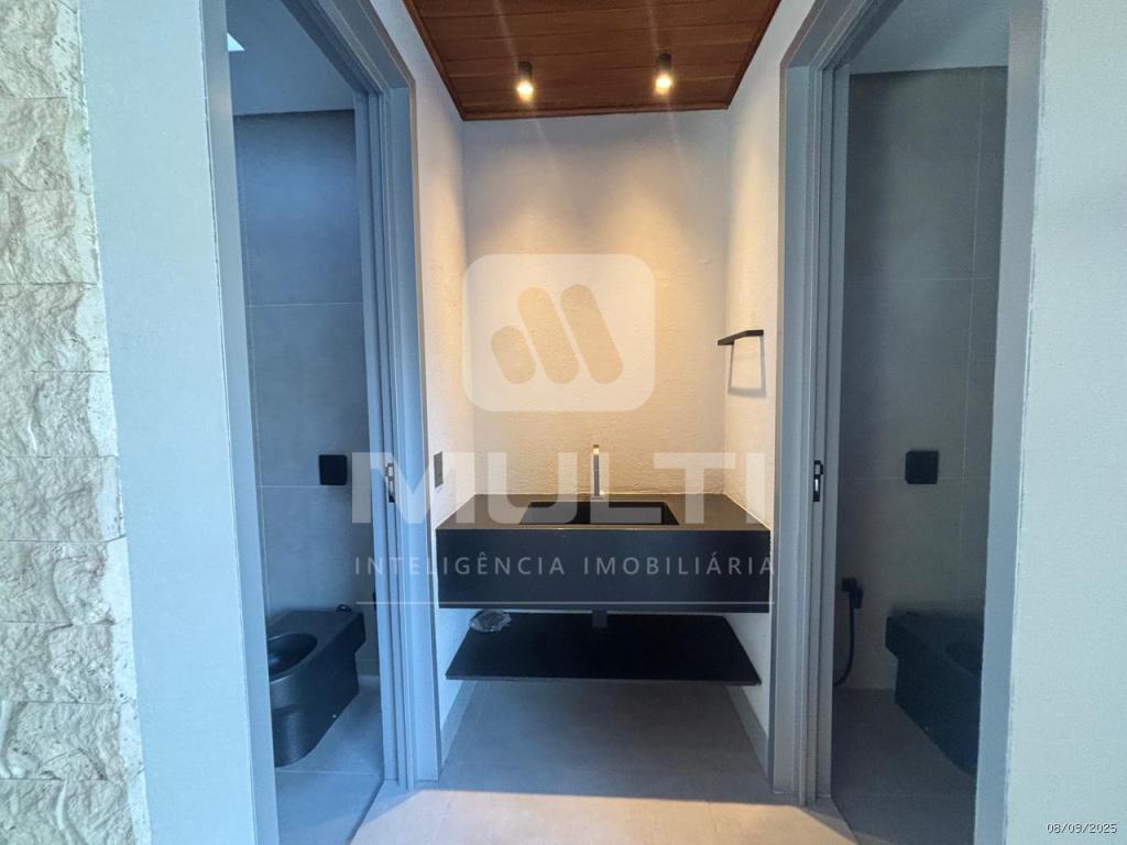 Casa à venda com 4 quartos, 363m² - Foto 12