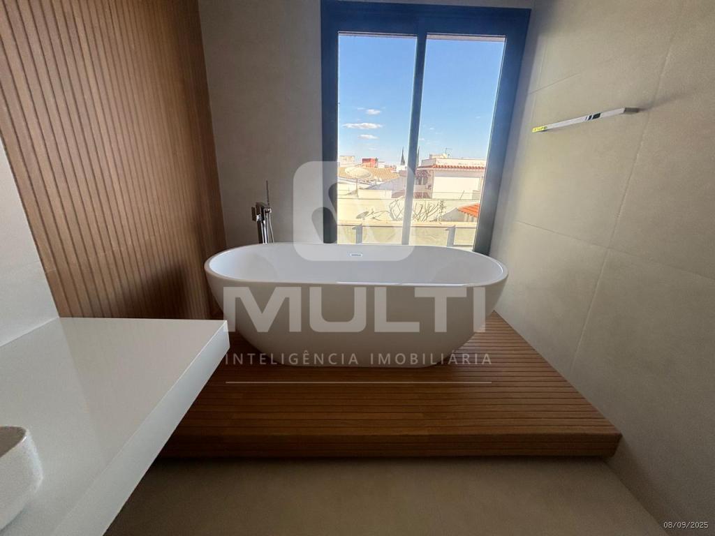 Casa à venda com 4 quartos, 363m² - Foto 25