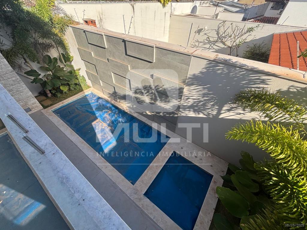 Casa à venda com 4 quartos, 363m² - Foto 30