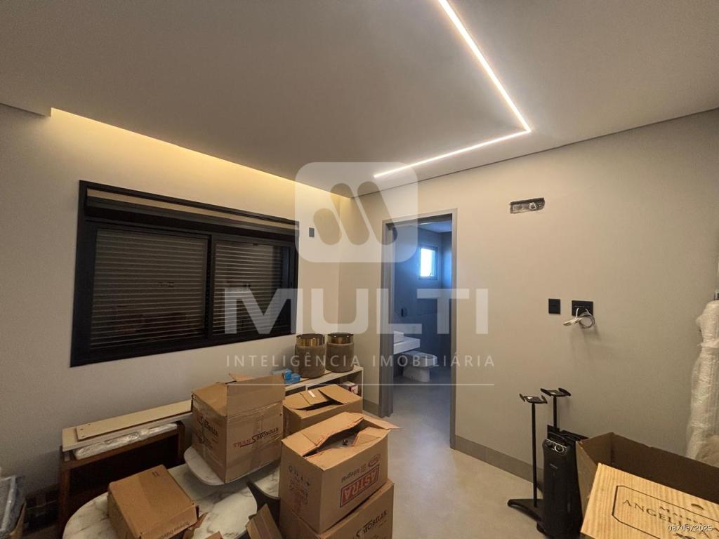 Casa à venda com 4 quartos, 363m² - Foto 31
