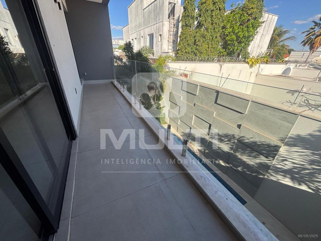 Casa à venda com 4 quartos, 363m² - Foto 32