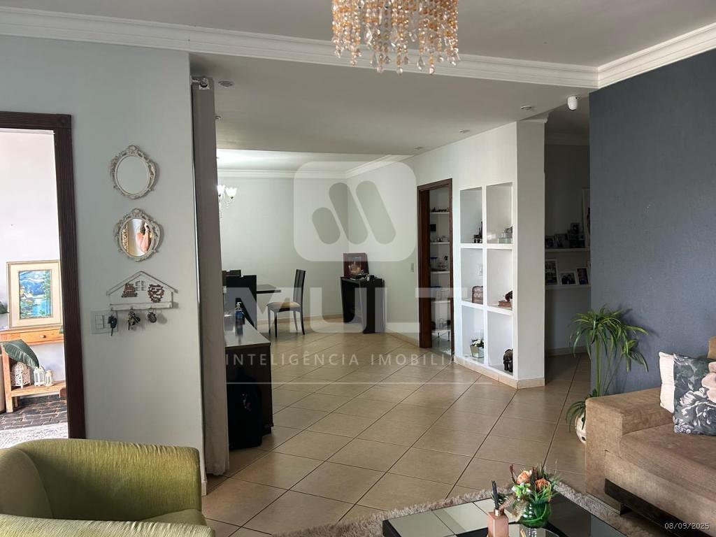 Casa, 3 quartos, 280 m² - Foto 1
