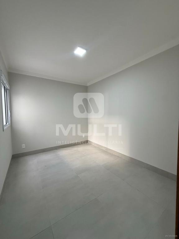 Casa à venda com 3 quartos, 85m² - Foto 2