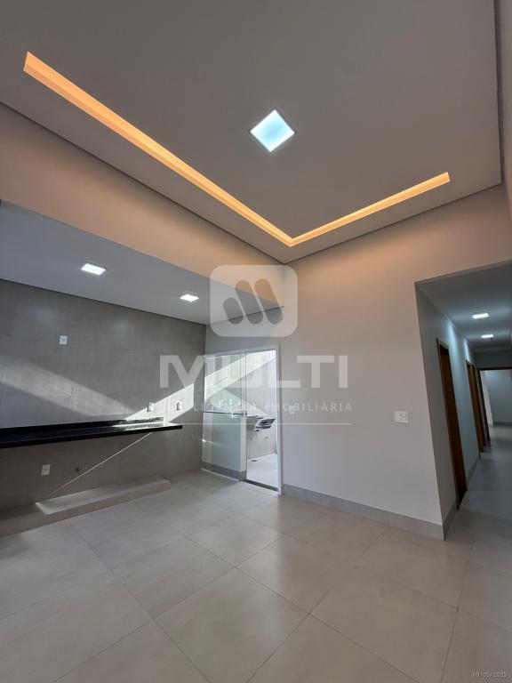 Casa à venda com 3 quartos, 85m² - Foto 3