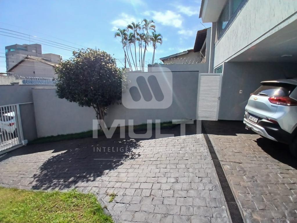 Casa, 3 quartos, 250 m² - Foto 1
