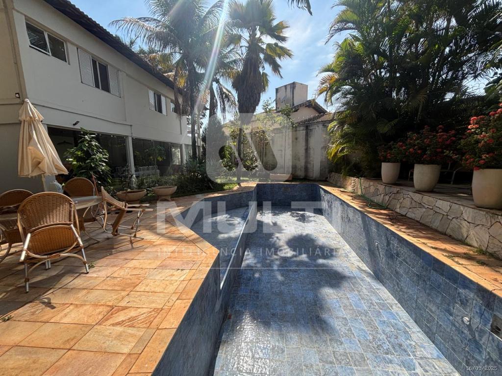 Casa à venda com 6 quartos, 600m² - Foto 10