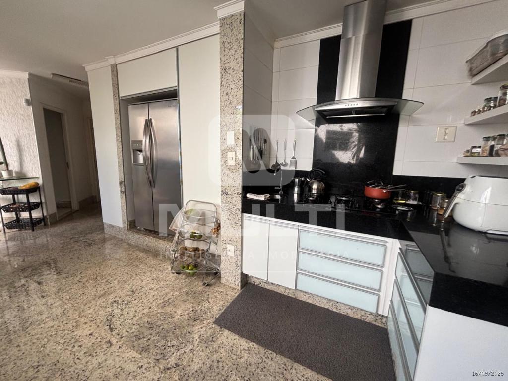 Casa à venda com 6 quartos, 600m² - Foto 20