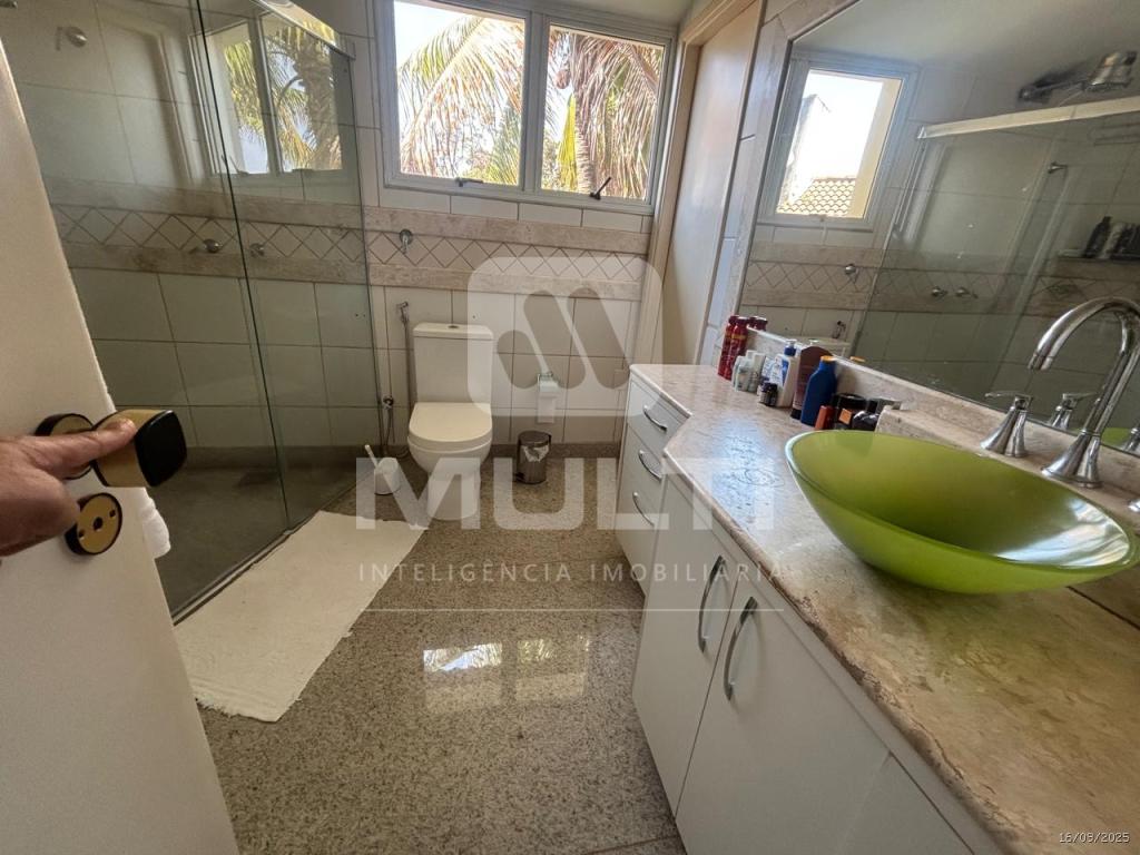 Casa à venda com 6 quartos, 600m² - Foto 25