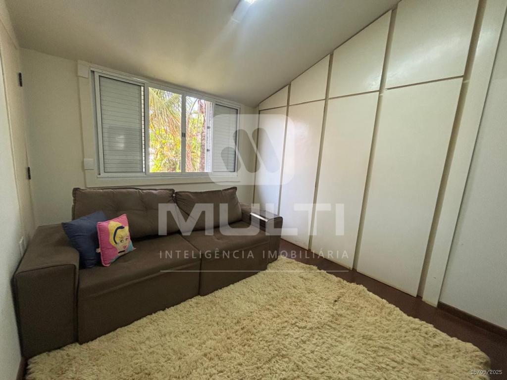 Casa à venda com 6 quartos, 600m² - Foto 27