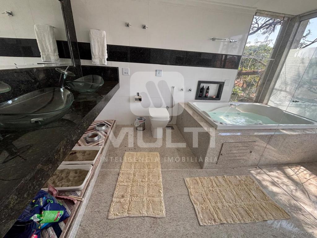 Casa à venda com 6 quartos, 600m² - Foto 29