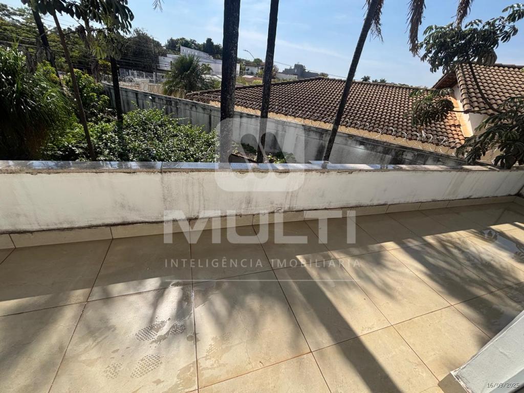 Casa à venda com 6 quartos, 600m² - Foto 30