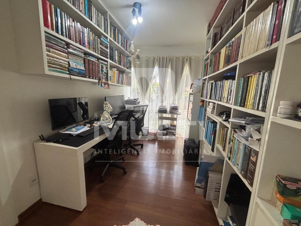 Casa à venda com 6 quartos, 600m² - Foto 33