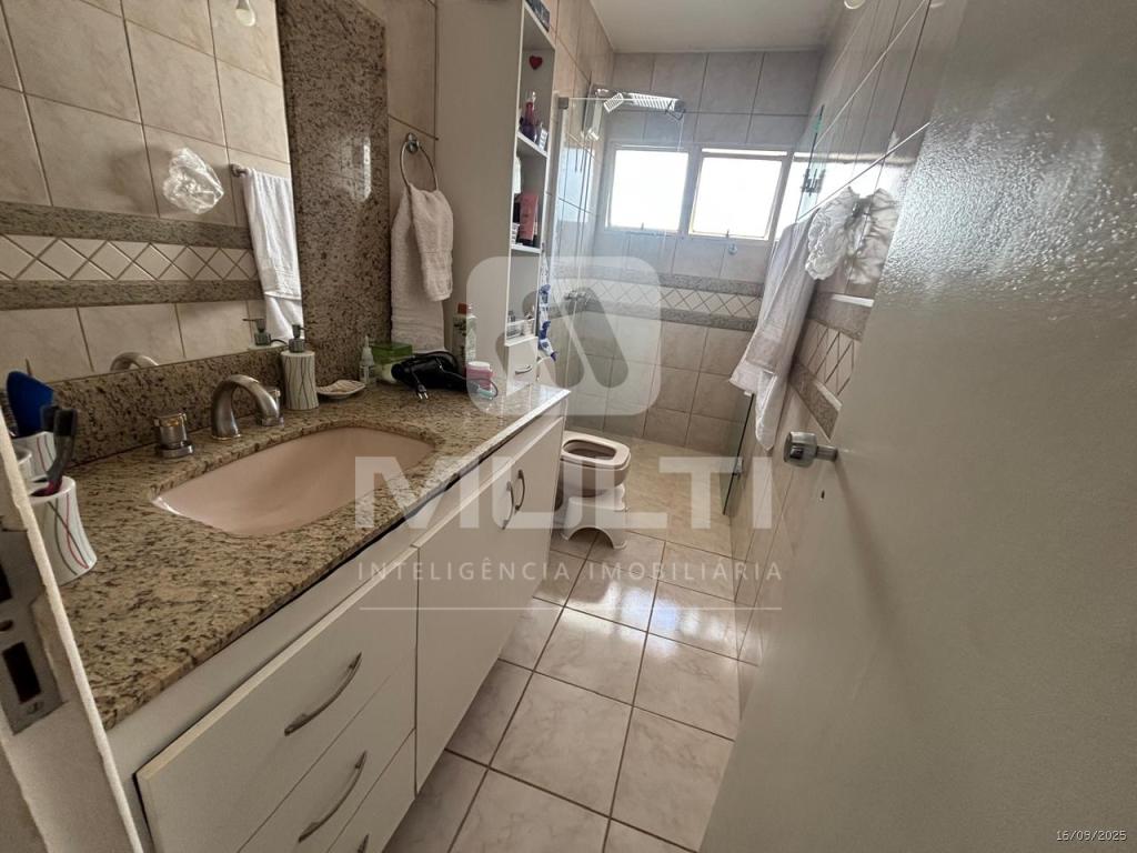 Casa à venda com 6 quartos, 600m² - Foto 34