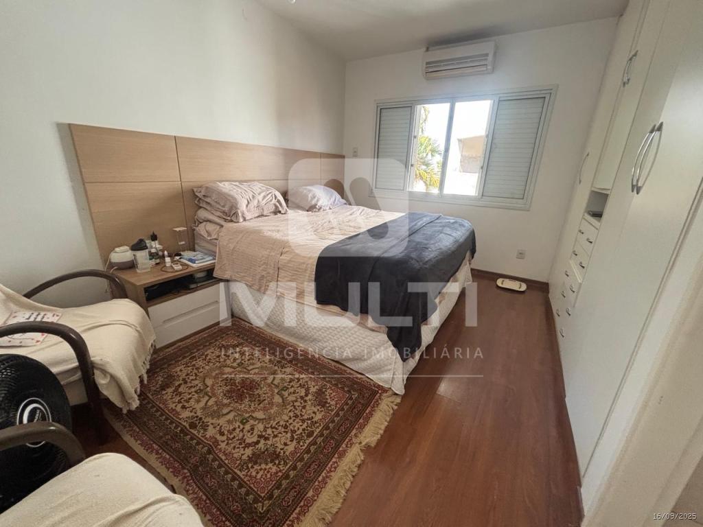 Casa à venda com 6 quartos, 600m² - Foto 35