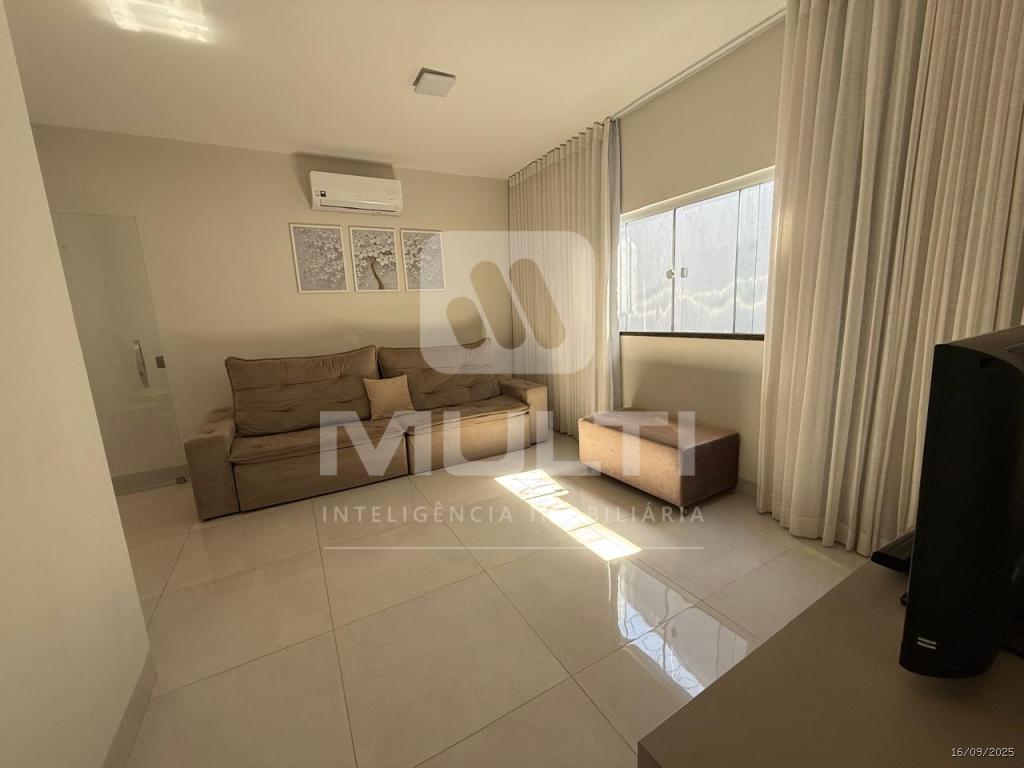 Casa, 3 quartos, 260 m² - Foto 1