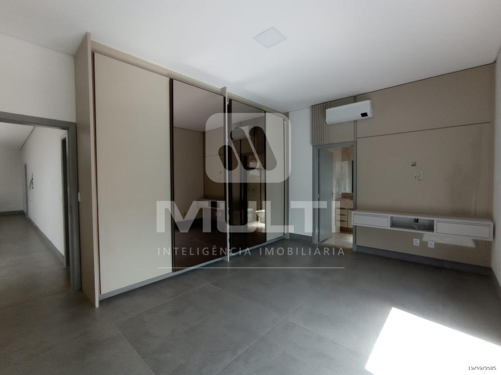 Casa de Condomínio à venda com 3 quartos, 320m² - Foto 16