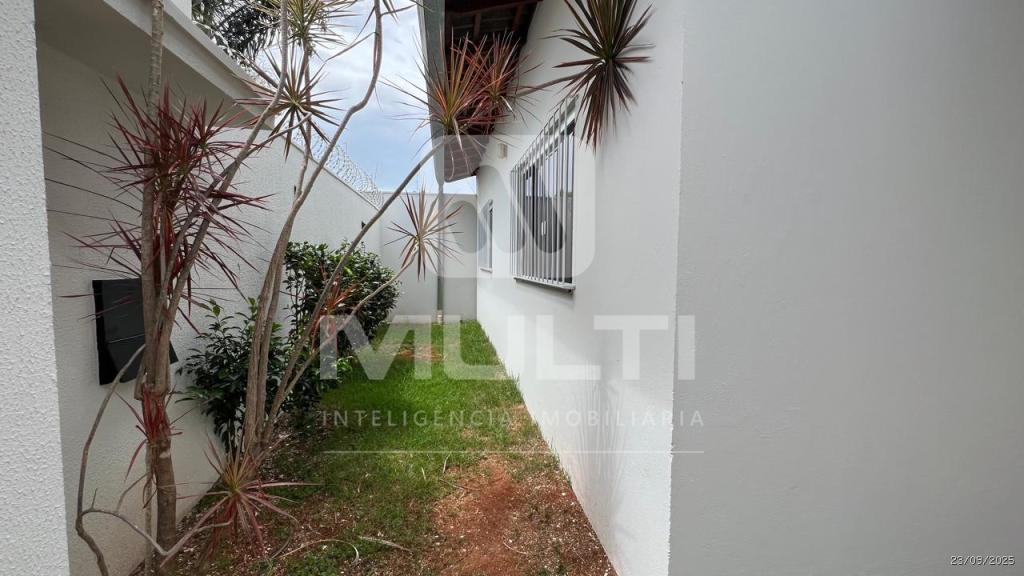 Casa à venda com 3 quartos, 180m² - Foto 3