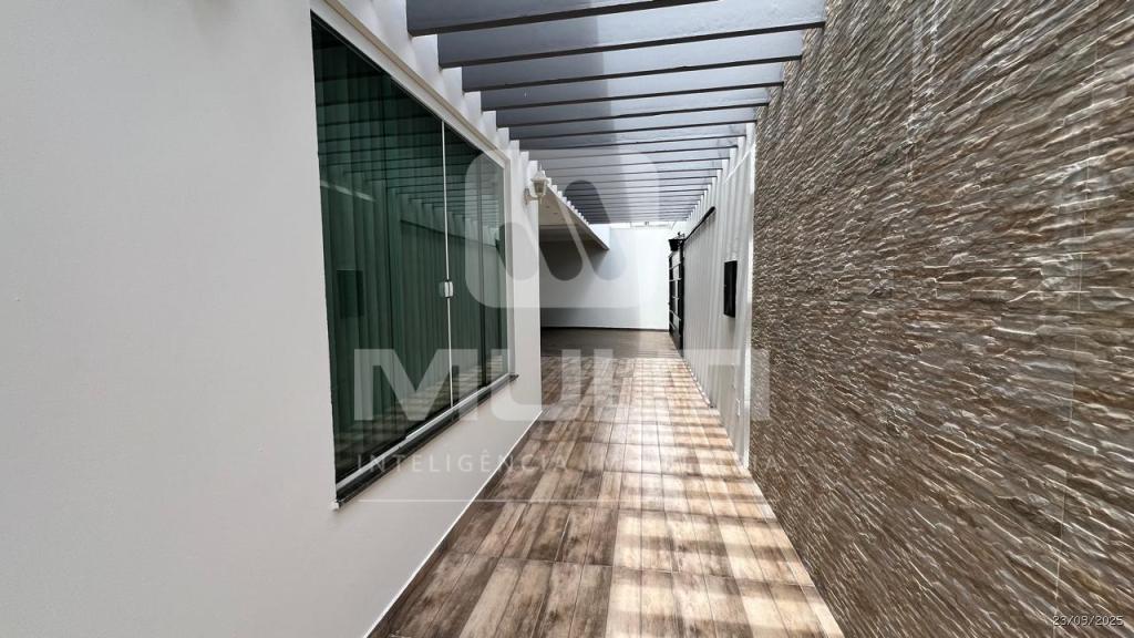 Casa à venda com 3 quartos, 180m² - Foto 4