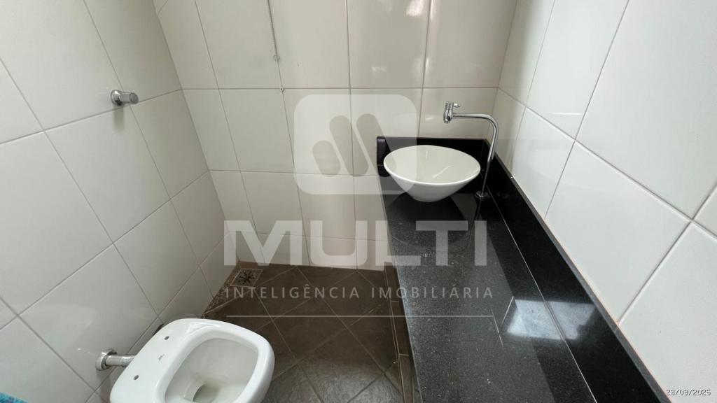 Casa à venda com 3 quartos, 180m² - Foto 7