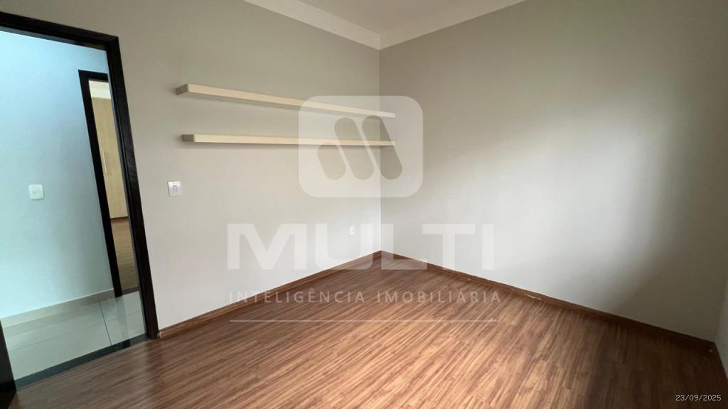 Casa à venda com 3 quartos, 180m² - Foto 16