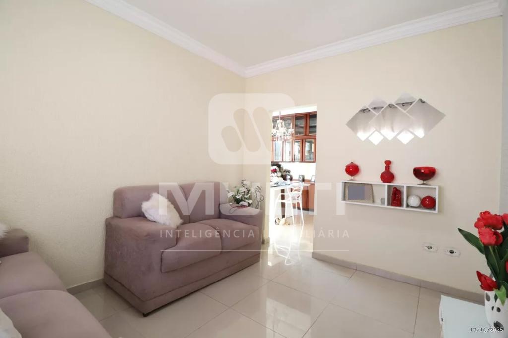 Casa, 3 quartos, 237 m² - Foto 1