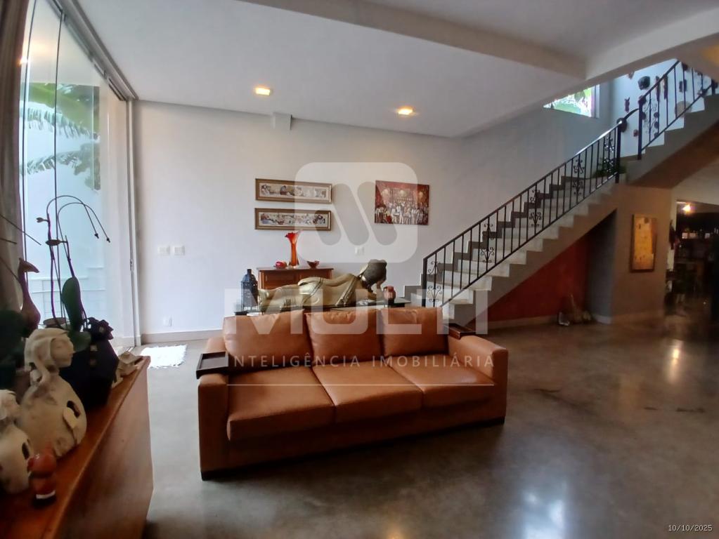 Casa, 4 quartos, 250 m² - Foto 1