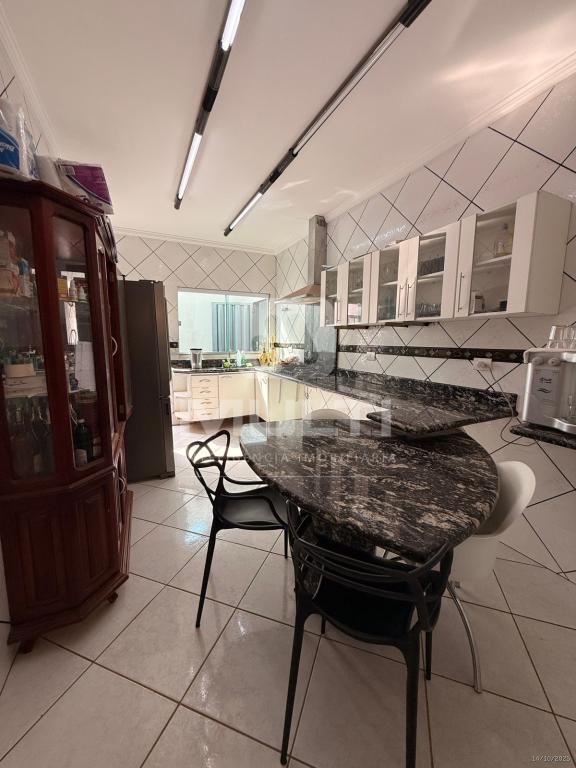 Casa, 3 quartos, 200 m² - Foto 19