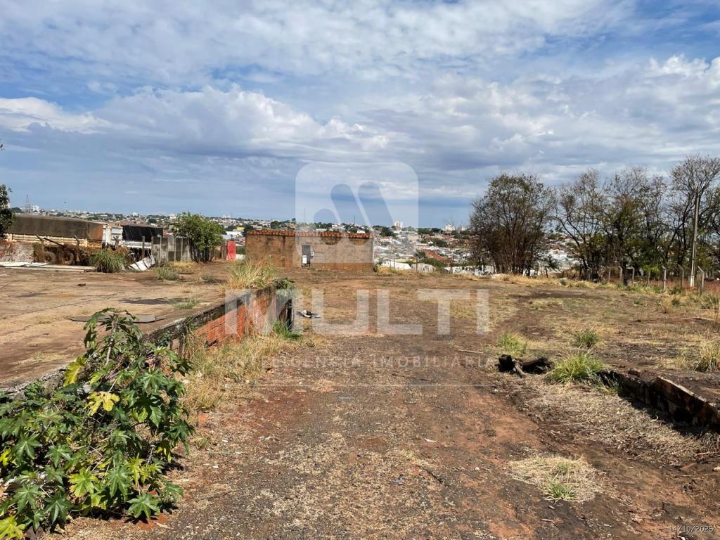 Loteamento e Condomínio - Foto 6