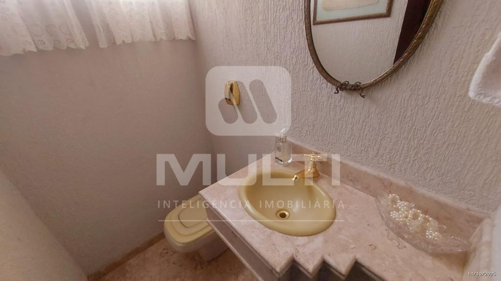 Casa, 3 quartos, 236 m² - Foto 4