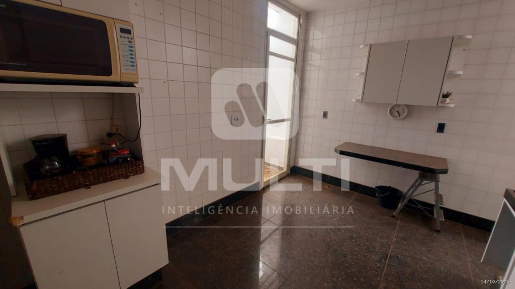 Casa, 3 quartos, 236 m² - Foto 6