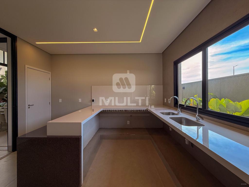 Casa, 4 quartos, 300 m² - Foto 54