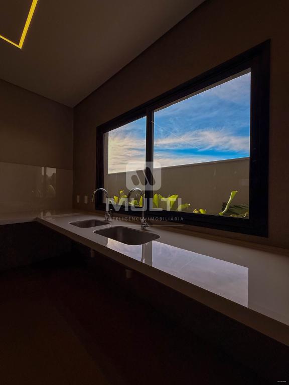 Casa, 4 quartos, 300 m² - Foto 57