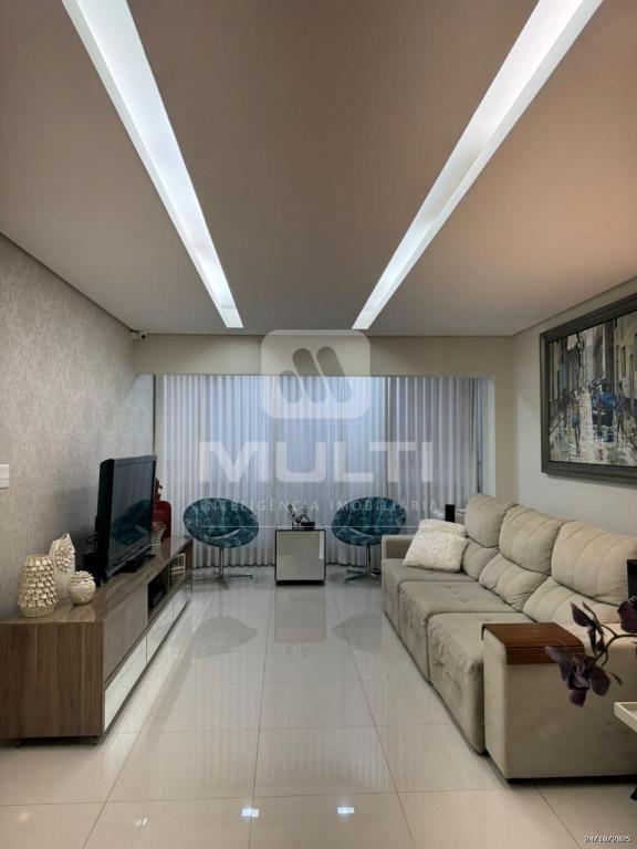 Cobertura, 3 quartos, 210 m² - Foto 4