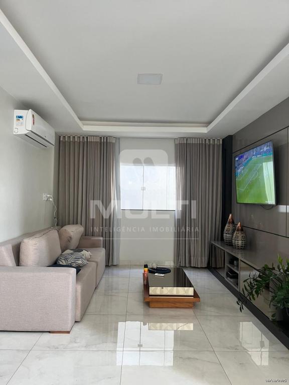 Casa, 3 quartos, 253 m² - Foto 1