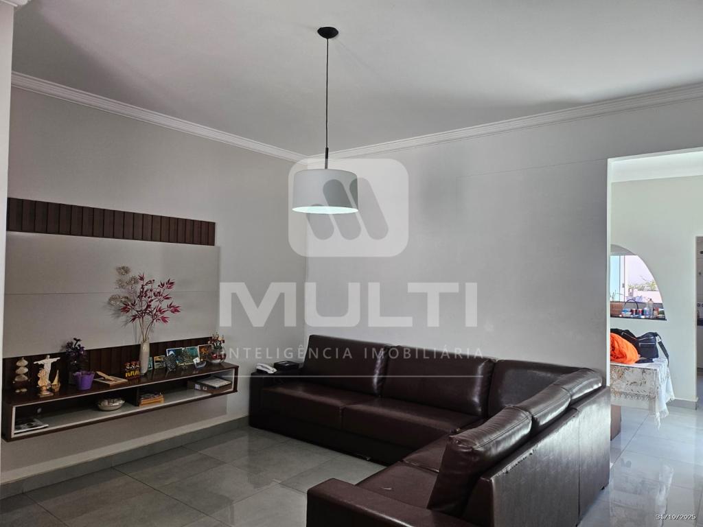 Casa, 4 quartos, 212 m² - Foto 2