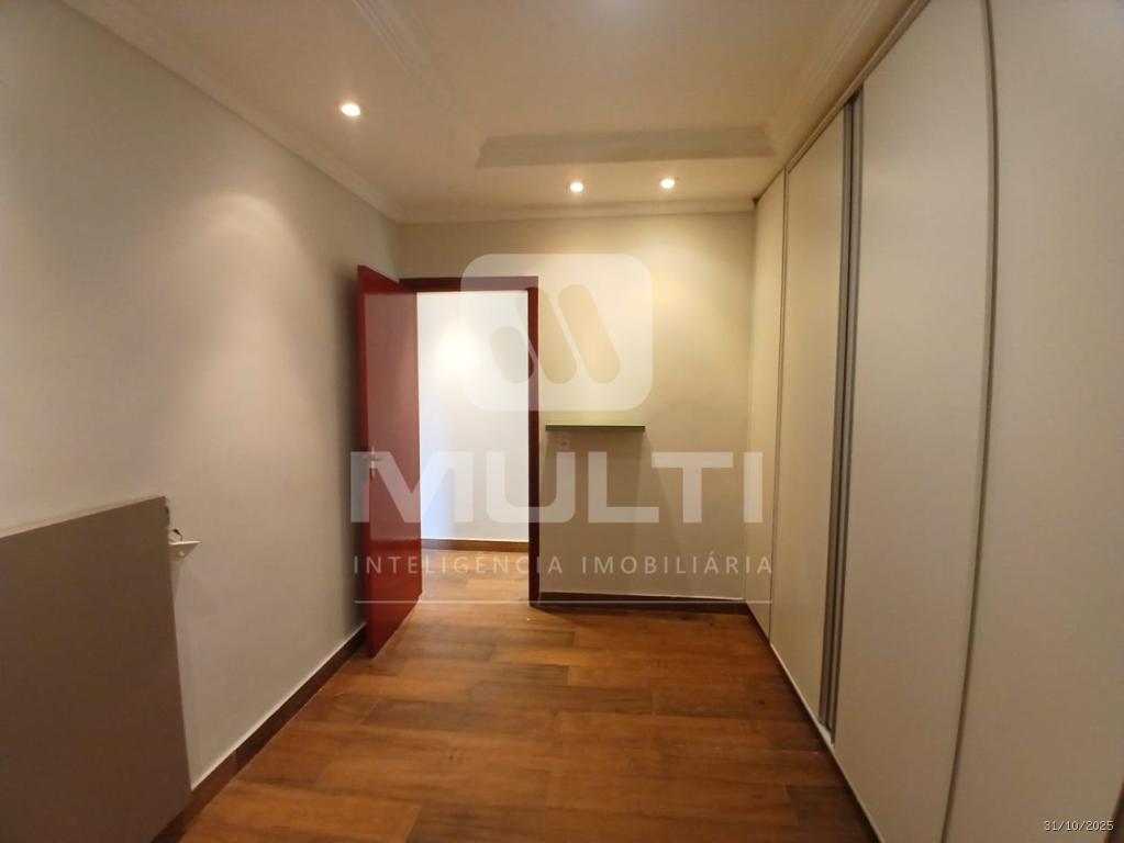 Casa, 3 quartos, 210 m² - Foto 4