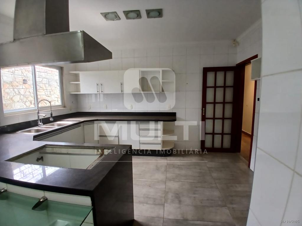 Casa, 3 quartos, 210 m² - Foto 32
