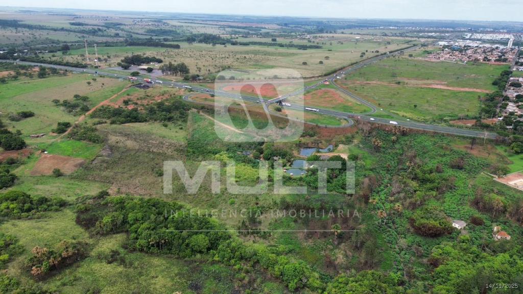 Loteamento e Condomínio - Foto 1