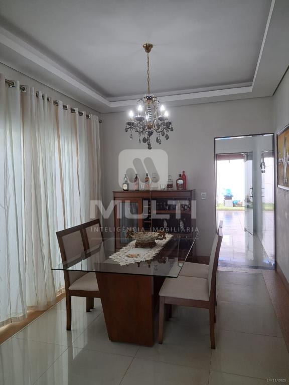 Casa, 3 quartos, 137 m² - Foto 2