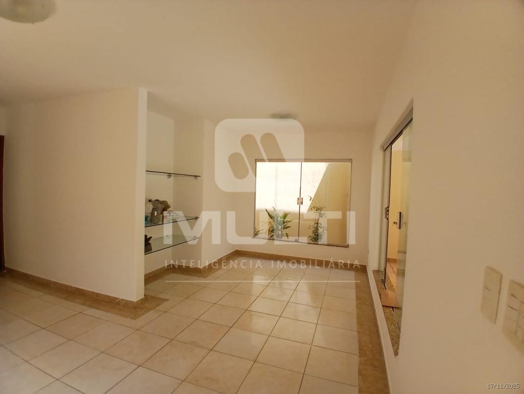 Casa, 3 quartos, 237 m² - Foto 3