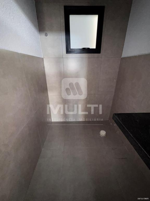 Casa, 1 quarto, 210 m² - Foto 1