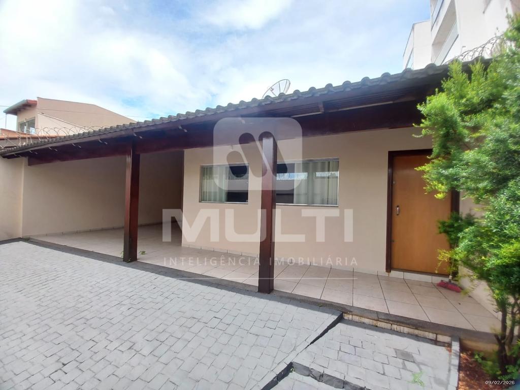 Casa, 3 quartos, 250 m² - Foto 1