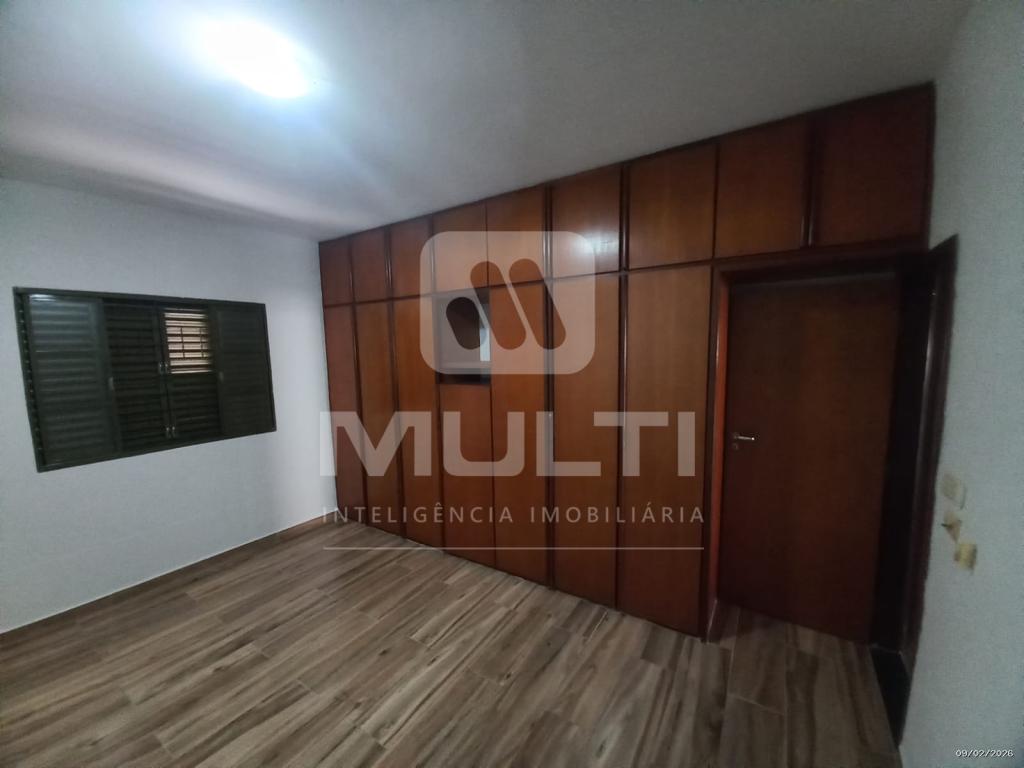 Casa, 3 quartos, 250 m² - Foto 14