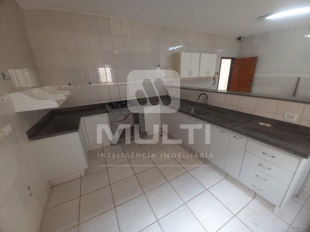 Casa, 3 quartos, 250 m² - Foto 18