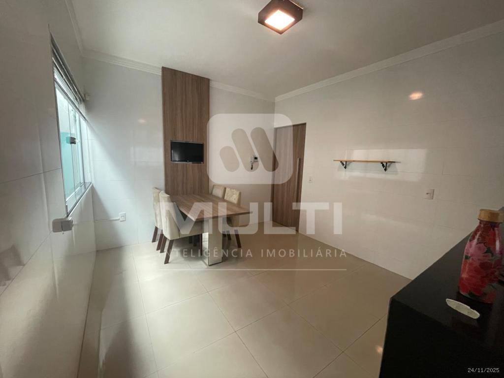 Casa, 3 quartos, 200 m² - Foto 2