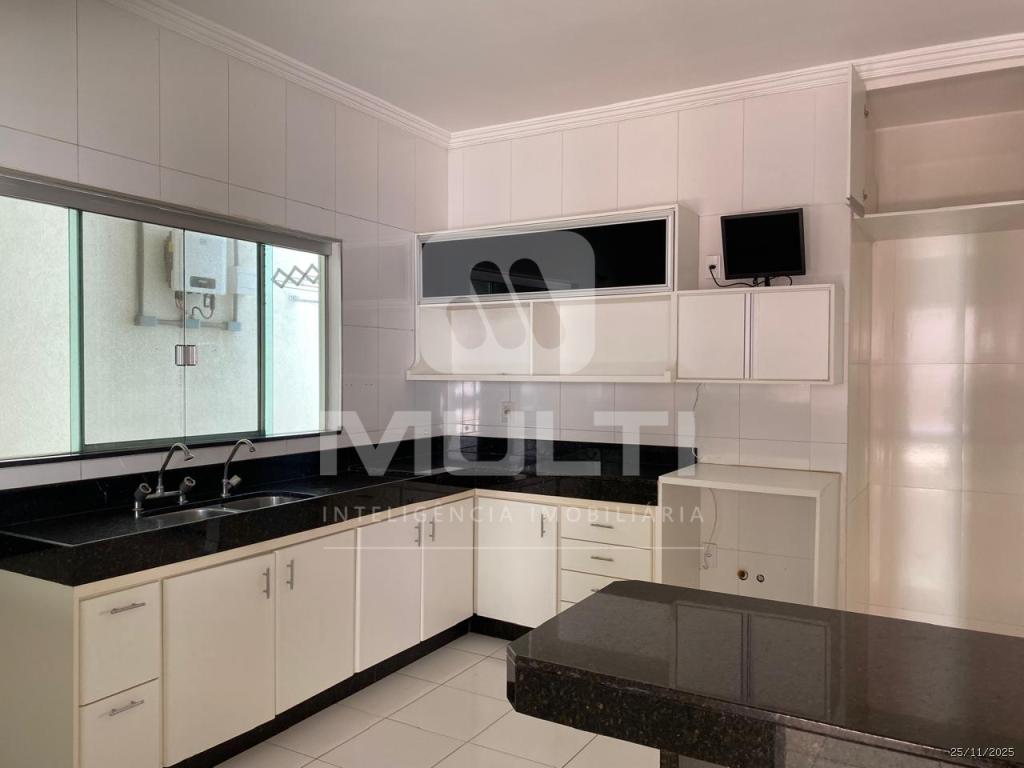 Casa, 4 quartos, 250 m² - Foto 21