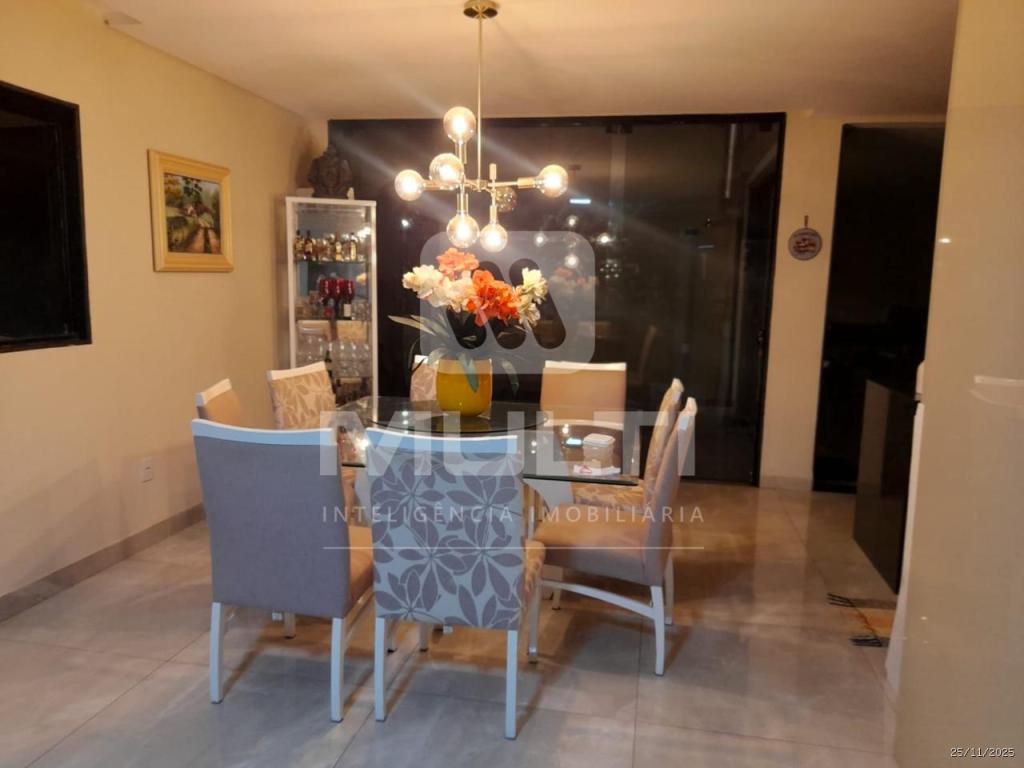 Casa, 3 quartos, 250 m² - Foto 2