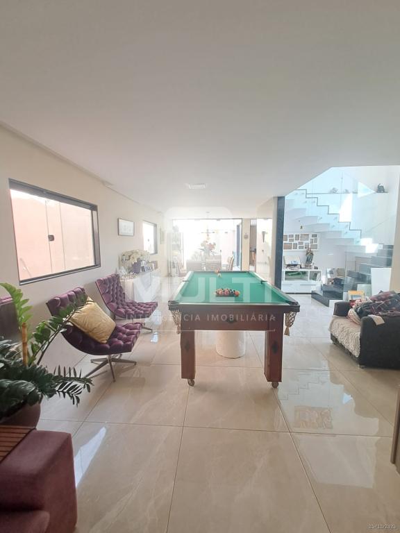 Casa, 3 quartos, 250 m² - Foto 13