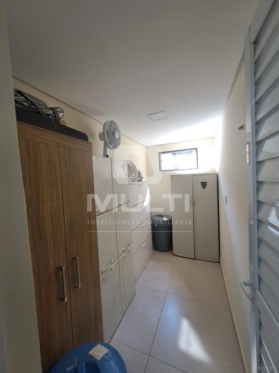 Casa, 3 quartos, 250 m² - Foto 44